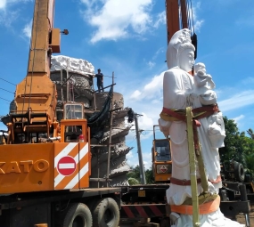 NGỌC NAM XE CẨU BẾN TRE - THI CÔNG ĐẶT TƯỢNG " QUÁN THẾ ÂM BỒ TÁT " TẠI CỒN TAM HIỆP, HUYỆN BÌNH ĐẠI TỈNH BẾN TRE 