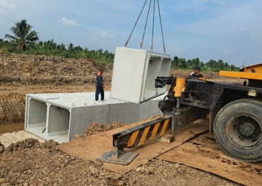 THI CÔNG LẮP CỐNG TẠI BẾN TRE